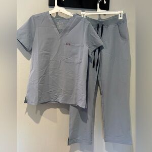 Figs scrub set dusty blue, small top medium petite pants
